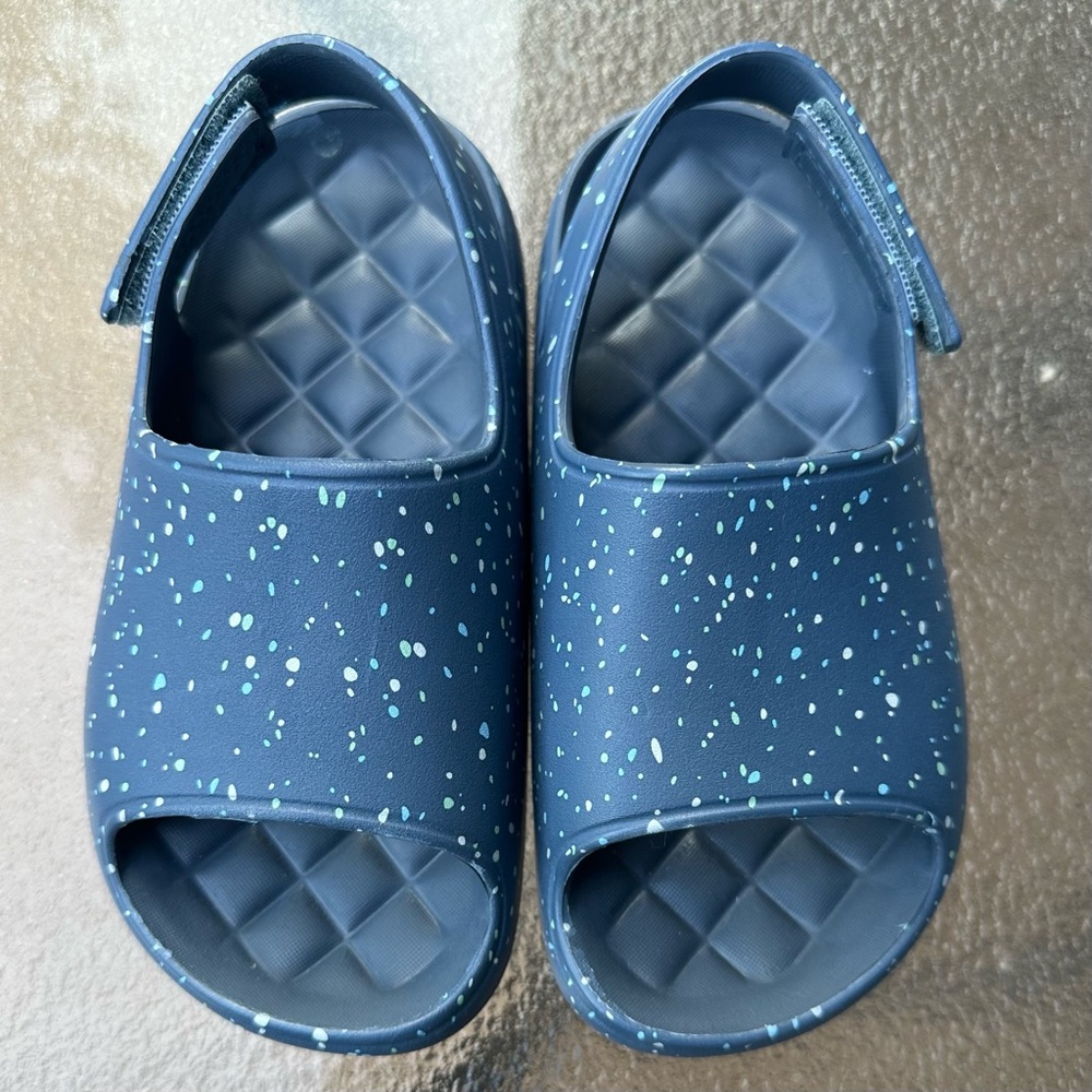 NEW WITHOUT TAGS Cat & Jack Toddler Wynne Footbed Sandals Hook & Loop Water Shoe